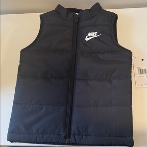 Nike black puffer vest 4T